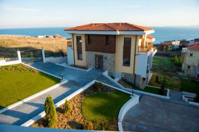Luxury apartments with sea wiew for sale in Sozopol
For the each who likes solitude and appreciat Sofia property